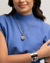 Load image into Gallery viewer, Rule the Light - Complete Look