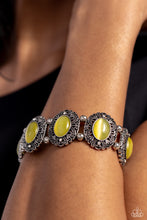 Load image into Gallery viewer, Vintage Vault - Yellow