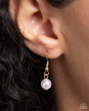 Load image into Gallery viewer, Painted Pageantry - Green
