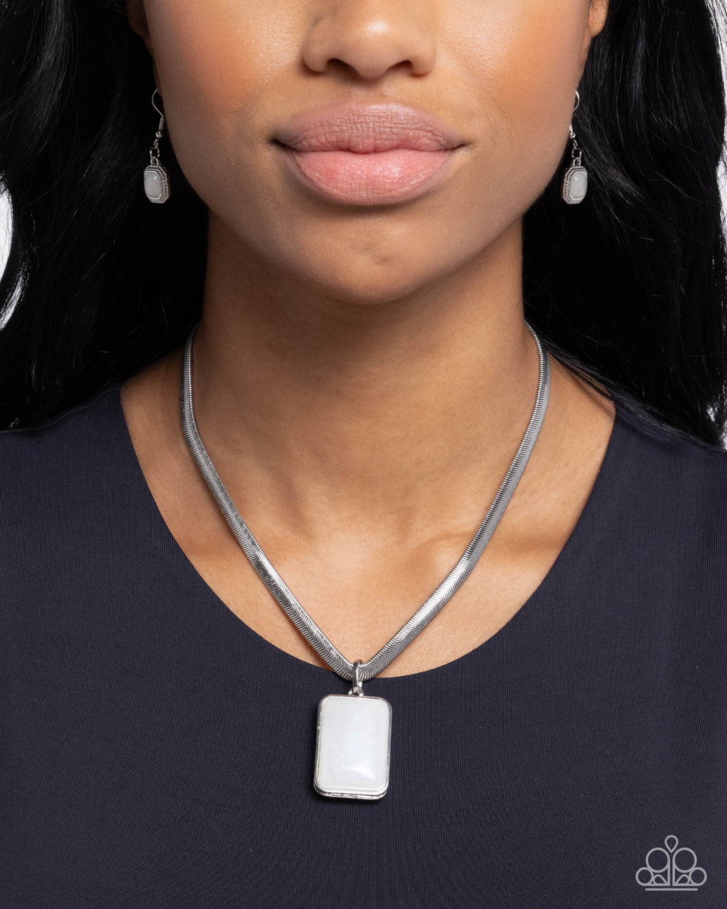 Clandestine Color - White