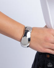 Load image into Gallery viewer, Curved Confident - Silver
