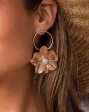 Load image into Gallery viewer, Backyard Bling - Gold

