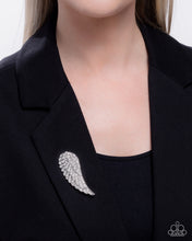 Load image into Gallery viewer, Angelic Affection - White Brooch
