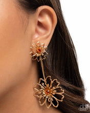 Load image into Gallery viewer, Wiry Whimsy - Orange
