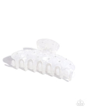 Load image into Gallery viewer, Precise Pearls - White Claw Clip
