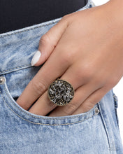 Load image into Gallery viewer, Bold Branches - Brass
