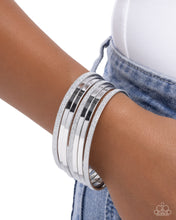 Load image into Gallery viewer, Grungy Glitter - Silver
