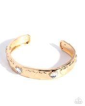 Load image into Gallery viewer, Smitten Surprise - Gold
