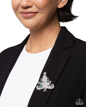 Load image into Gallery viewer, Twinkling Tannenbaum - Green Brooch
