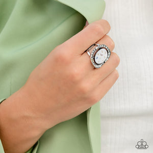 Beach Bijou - White
