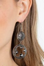Load image into Gallery viewer, Eastern Entrada - Silver
